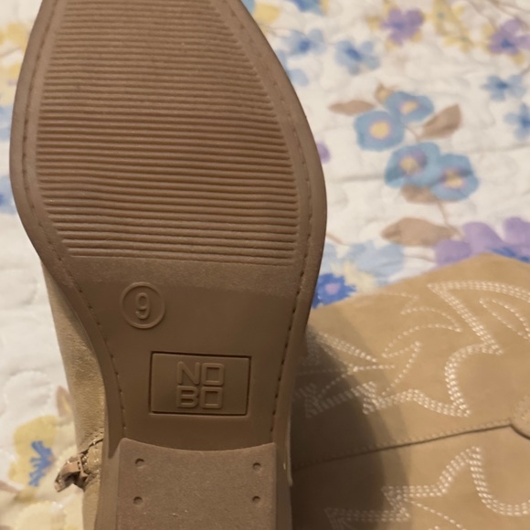 👢 BOOTS 👢 - Picture 8 of 11